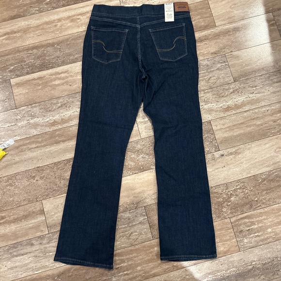 NEW Levis Shaping Pull-on Bootcut Jeans - Picture 3 of 4